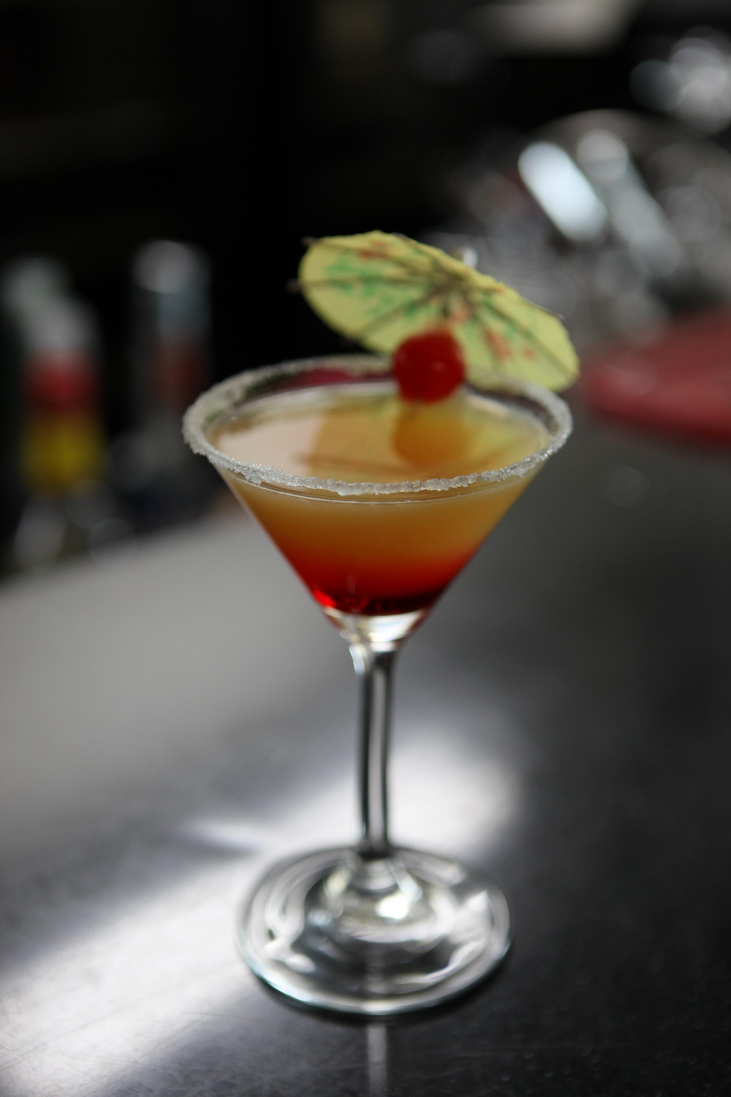 와인 소믈리에 · 커피 바리스타 · 조주기능사 · 워터 소믈리에 　 　 · 티 소믈리에 · 카페 & 와인 창업 등 다양한 진로 선택